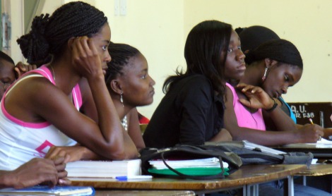 Students attend  a university class/ Internet Photo